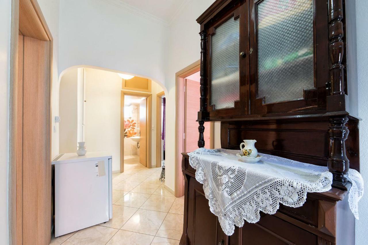 Town House For 6-16 With Ac Villa Parikia  Exterior photo