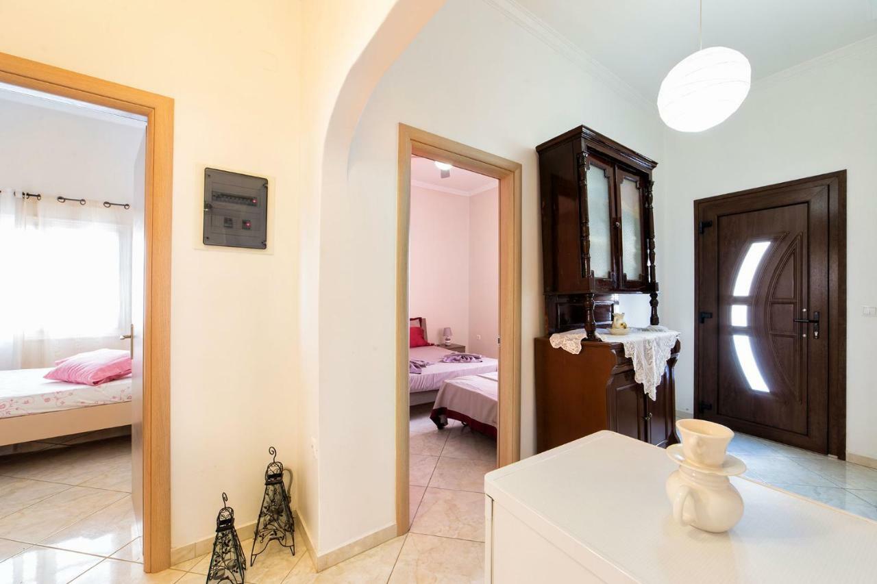 Town House For 6-16 With Ac Villa Parikia  Exterior photo